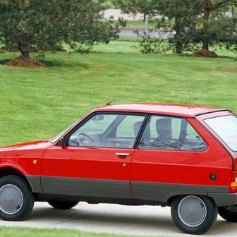 Výroba začala v roce 1984 a všechny kusy procházely ještě po exportu na Západ dodatečnou kontrolou. 