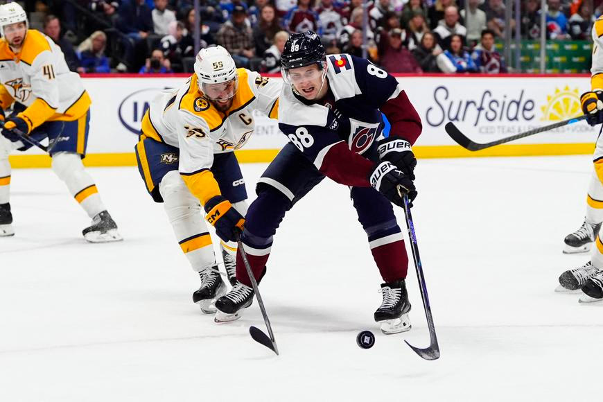 Trefa Nečase nestačila, Colorado doma schytalo sedm gólů. Ještě hůře dopadla Florida