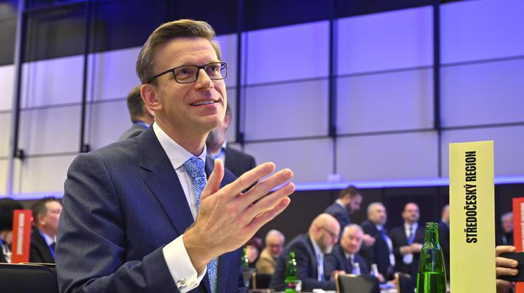 Martin Kupka, politik, gesto