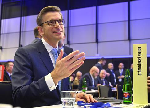 Martin Kupka, politik, gesto