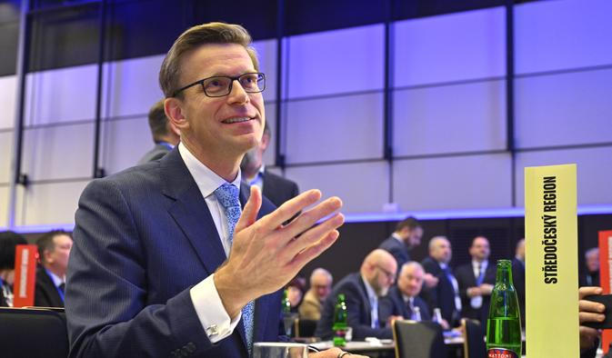 Martin Kupka, politik, gesto