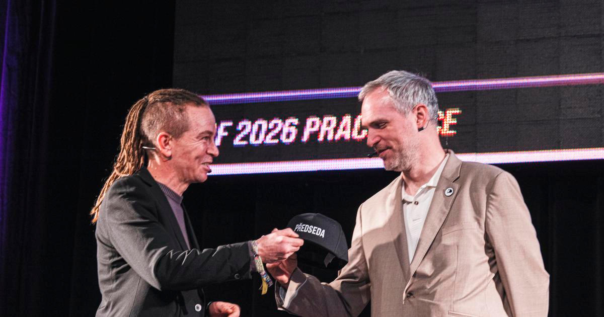 Do čela opozice a sesadit Babiše. Po dobytí Prachatic zavelel Hřib ke zteči na Prahu