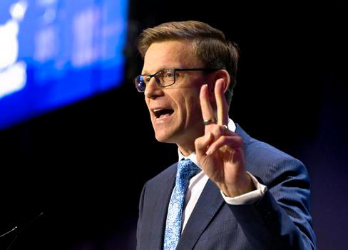 Martin Kupka, politik, gesto