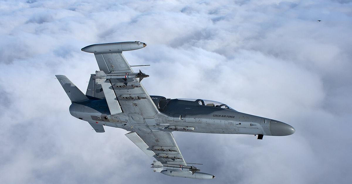 Prezident Pavel slíbil Ukrajině "velmi efektivní" stíhačky. Víme, jaké 