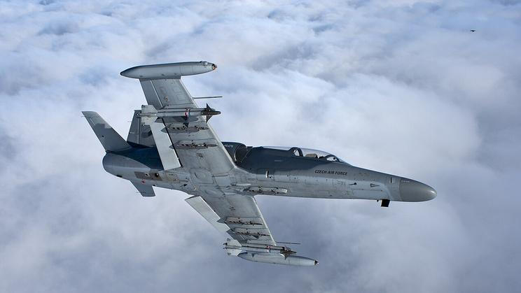 Na snímku L-159 Alca. Už před dvěma lety prezident Pavel řekl, že české podzvukové stíhací letouny L-159 by mohly být předány Ukrajině. Zdroj: Wikipedia