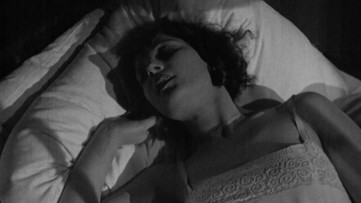 Jedenadvacetiletá Slovinka Ita Rina ve  filmu Gustava Machatého Erotikon.