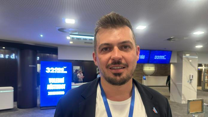 Kandidát na předsedu ODS Radim Ivan chvíli poté, co jej porazil Martin Kupka