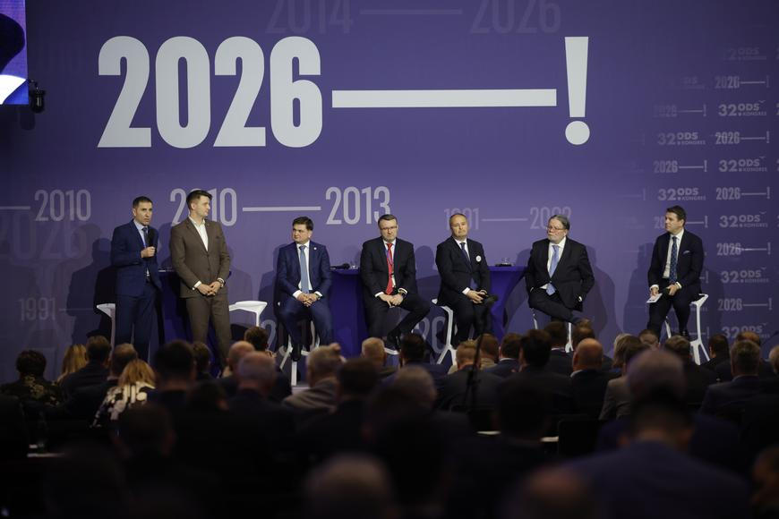 Toto ještě ODS nezažila. Po „grilování“ dva muži vypadli. Zůstal „starý bernardýn“