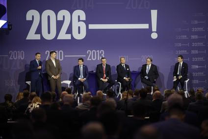 	
Řadovými místopředsedy ODS se na pražském kongresu stali poslanec Karel Haas, exministr životního prostředí Pavel Drobil, senátor Martin Červíček a europoslanec Alexandr Vondra. Neuspěli nováčci v poslaneckých řadách ODS Štěpán Slovák a Petr Sokol.