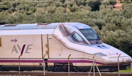 Puertollano,,Spain,-,Dec,17,,2025:,Renfe,Ave,High-speed,Train
