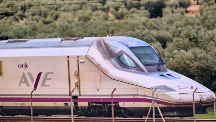 Puertollano,,Spain,-,Dec,17,,2025:,Renfe,Ave,High-speed,Train