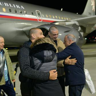 „Chtěli bychom, aby se podpora teď obrátila k těm, kteří ve vězení stále ještě jsou,“ uvedla. 