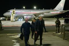 Darmovzal se přivítal se svými rodiči. Poté odjel na kontrolu do nemocnice, český lékařský tým se o něj staral už několik posledních dní.