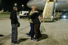 Podle dřívějších informací mělo být při zpáteční cestě na palubě šest propuštěných vězňů, ale Venezuela některým propuštěným podle Macinky neumožnila odletět.