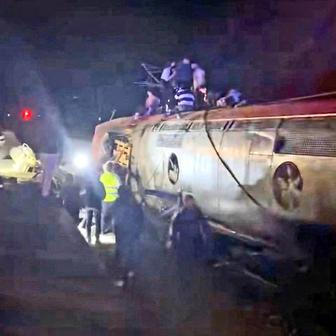 Smrt na rovném úseku: Španělsko řeší záhadnou srážku dvou rychlovlaků