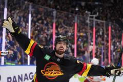 Filip Chytil v dresu Vancouveru