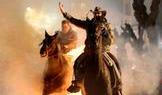 Ohnivý rituál koní: Las Luminarias je noc plná kouře a legend