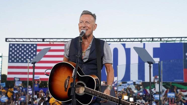Springsteen Harrisová mítink