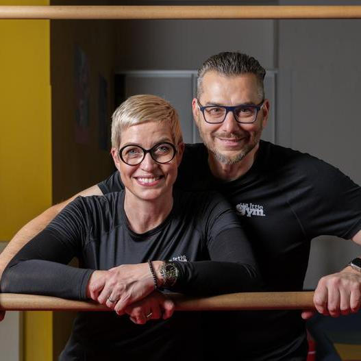 David a Jana Mašátovi razí přístup, který děti vede nejen k pohybu, ale také ke zvládání sociálních kontaktů i vlastních pocitů. Právě zvládání socializace prochází podle nich u dětí největší změnou. „Nastartoval to covid,“ říkají.