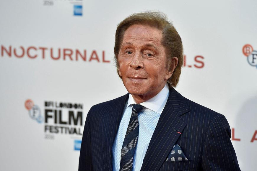 Ve věku 93 let zemřel návrhář Garavani. Založil módní značku Valentino