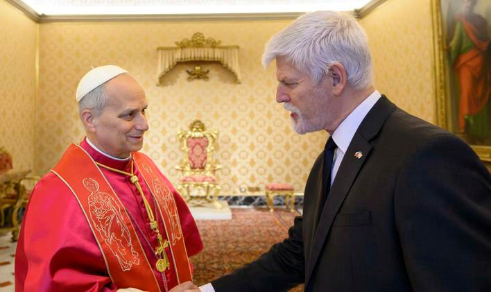 Český prezident Petr Pavel při setkání s papežem Lvem XIV., 19. ledna 2026.