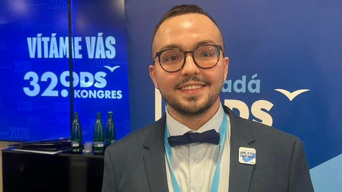 Člen Mladé ODS Tomáš, který dal najevo, co podle něj jí a pijí příznivci levice a pravice