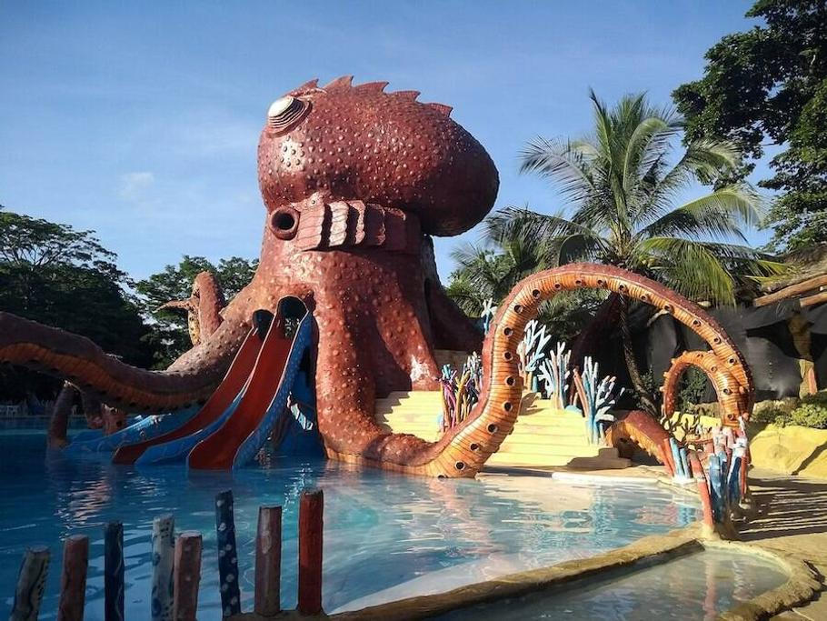 Hacienda Nápoles dnes láká na akvapark.