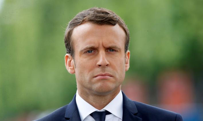 Macron: Odmítám myšlenku, že demokracie bude odsouzena k bezmocnosti