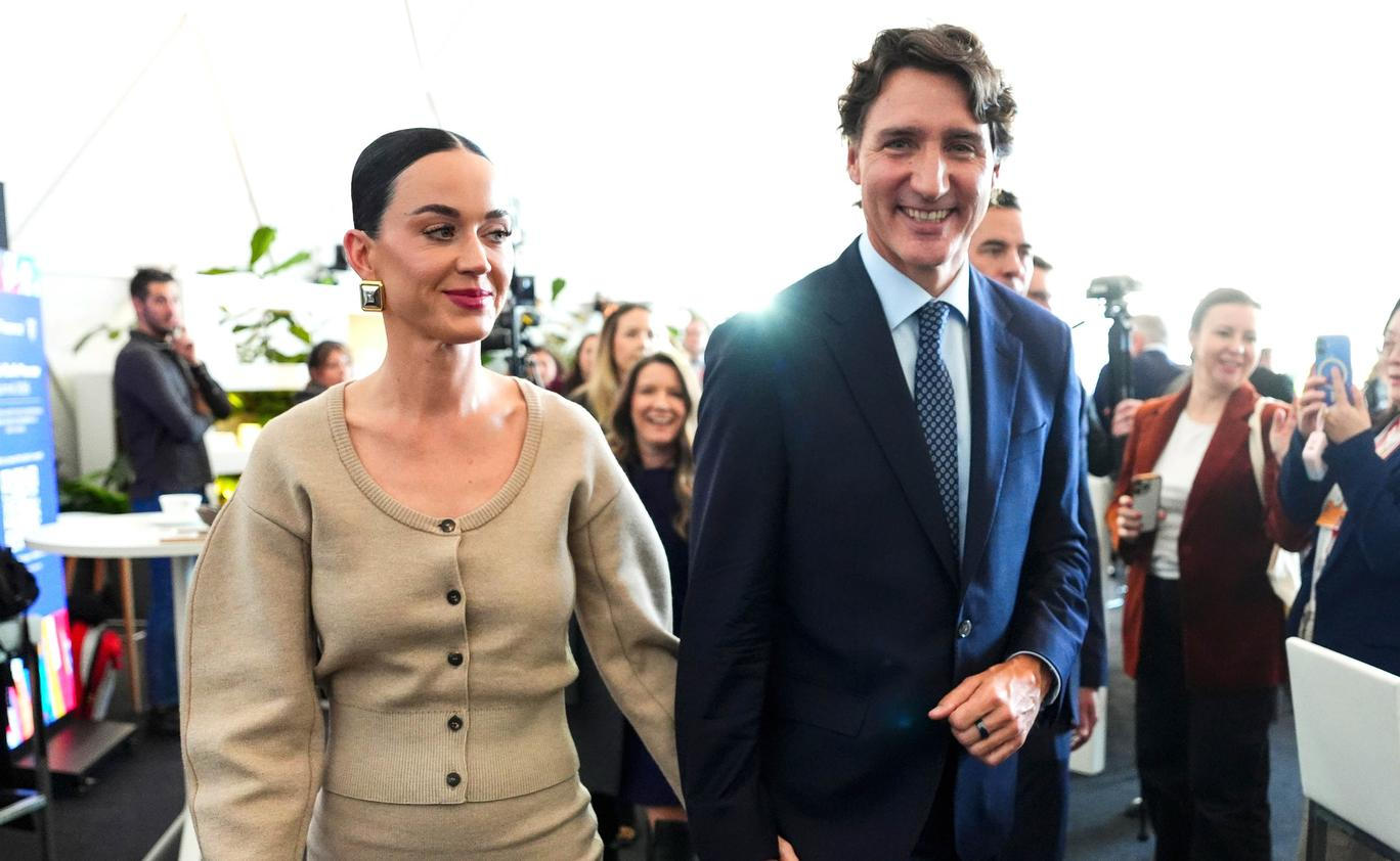 Katy Perry s Trudeauem, všichni ale čekají na Trumpovo "Grónsko"