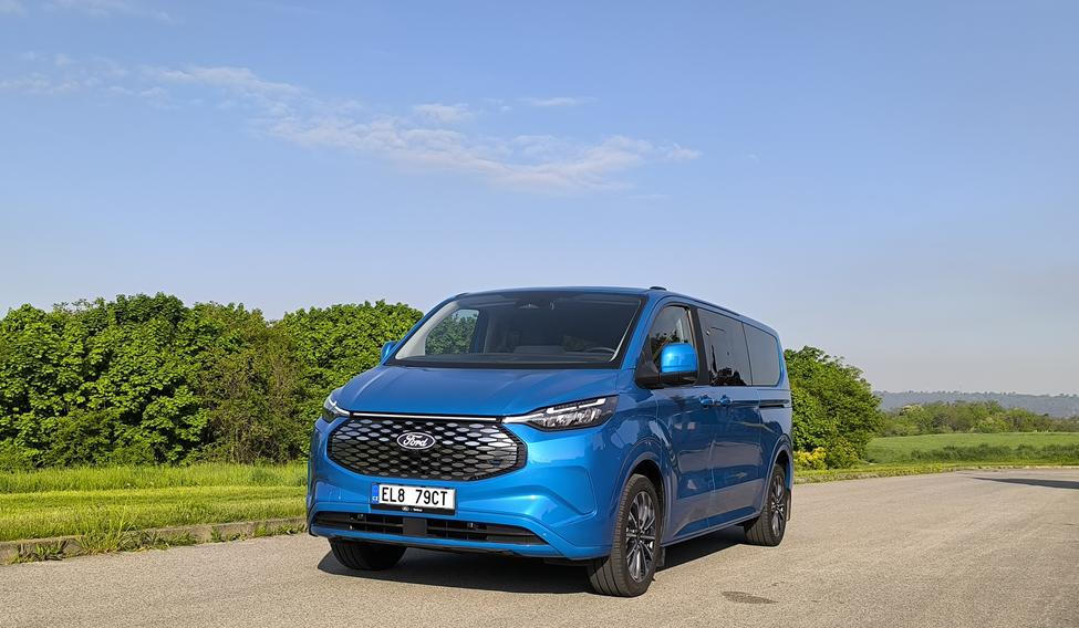 Ford E-Tourneo Custom