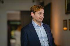 Petr Lněnička ve filmu Něco jako rodina.