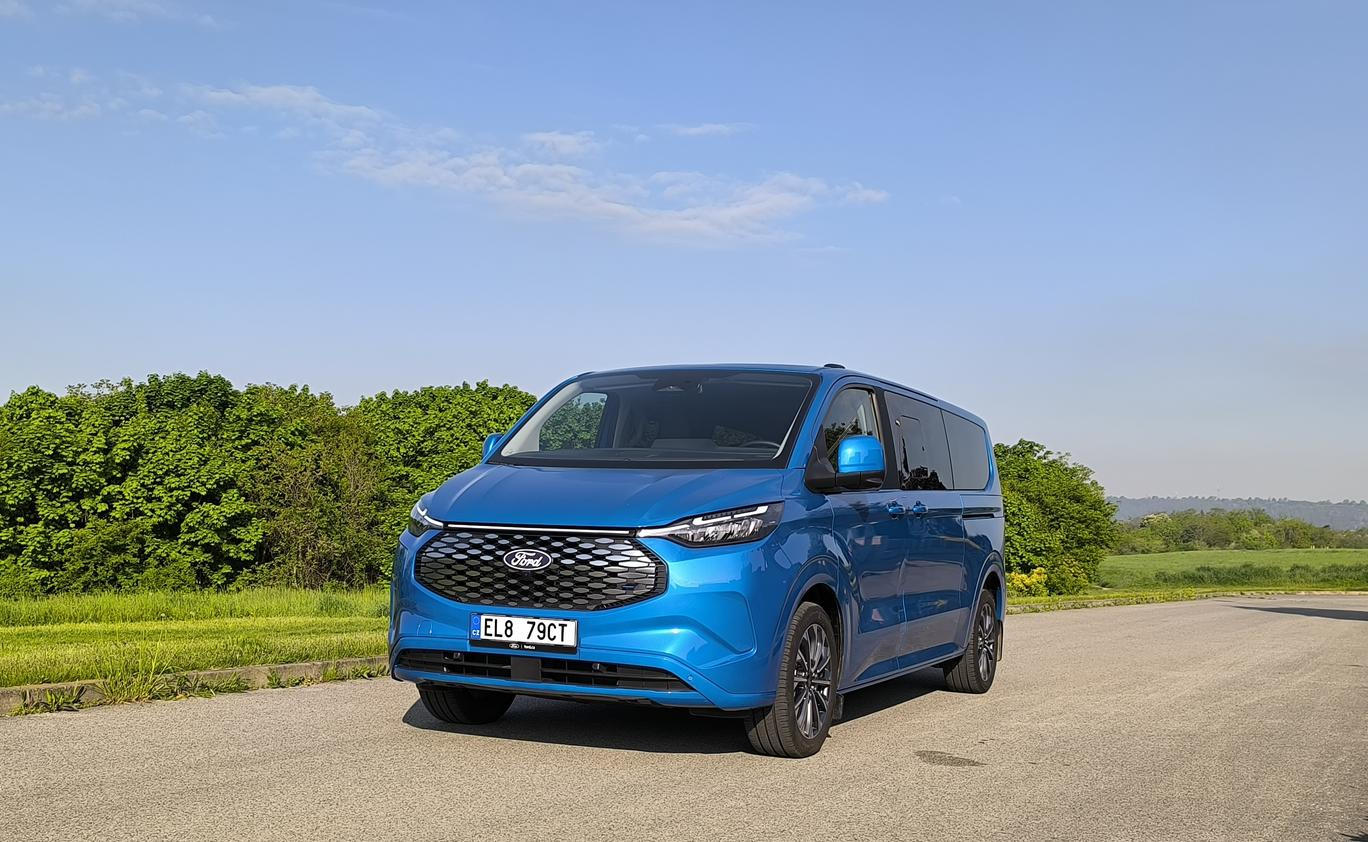 Ford E-Tourneo Custom