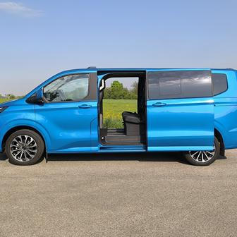 Ford E-Tourneo Custom