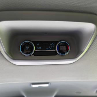 Ford E-Tourneo Custom