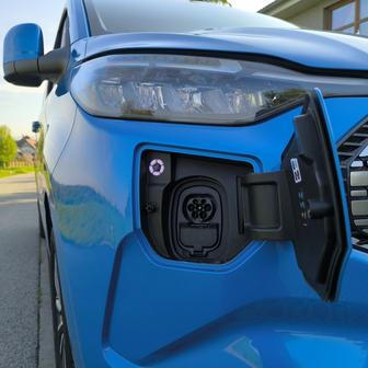 Ford E-Tourneo Custom