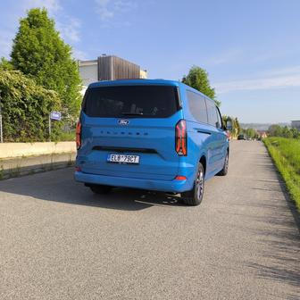 Ford E-Tourneo Custom