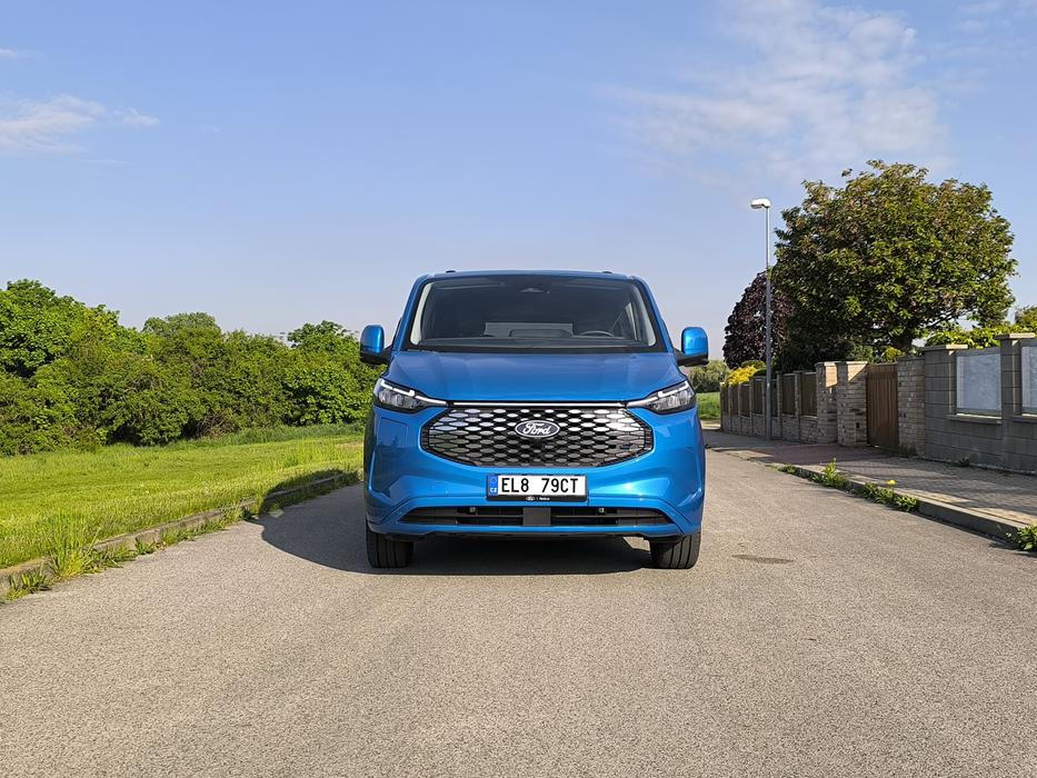 Ford E-Tourneo Custom
