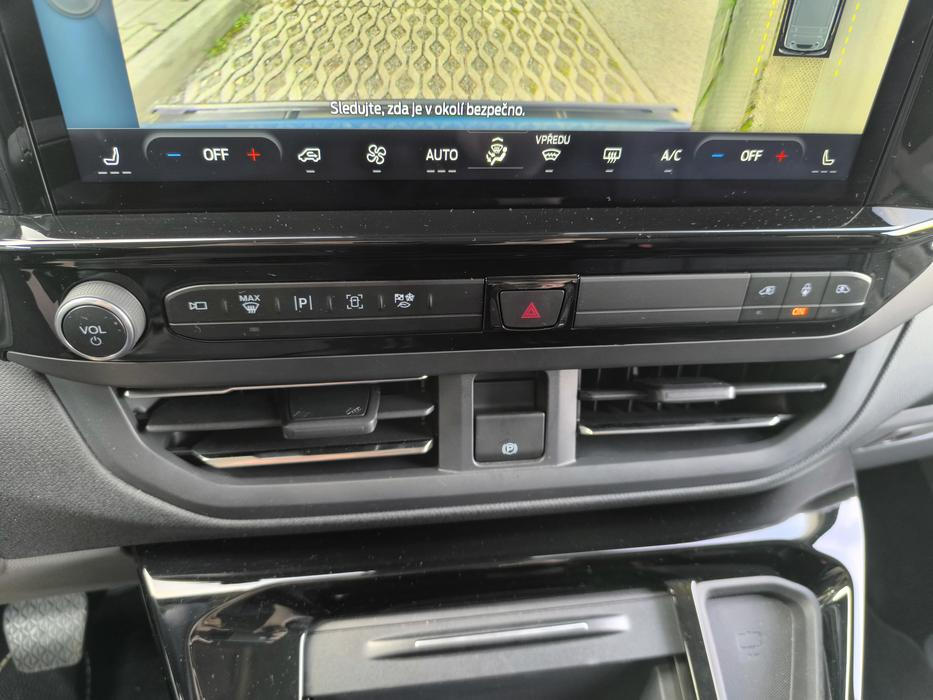 Ford E-Tourneo Custom