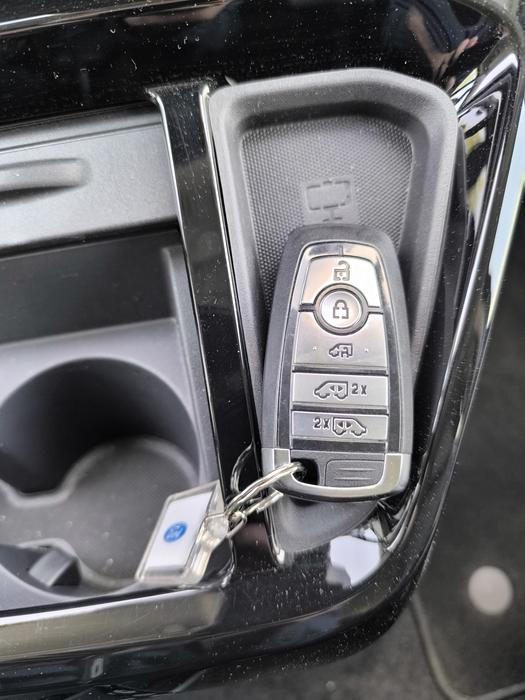 Ford E-Tourneo Custom