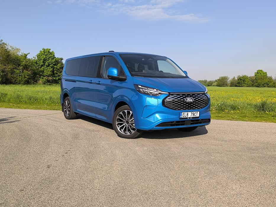 Ford E-Tourneo Custom