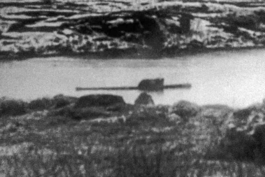 Sovětská atomová ponorka K-19 během zkušebních plaveb v Bílém moři poblíž Severodvinsku. 