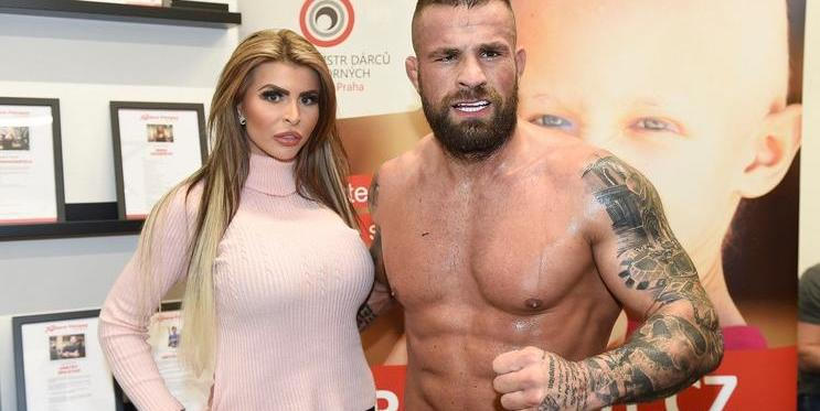 Karlos Vémola, Lela Ceterová