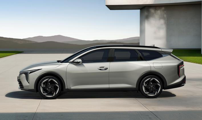Kia K4 Sportswagon