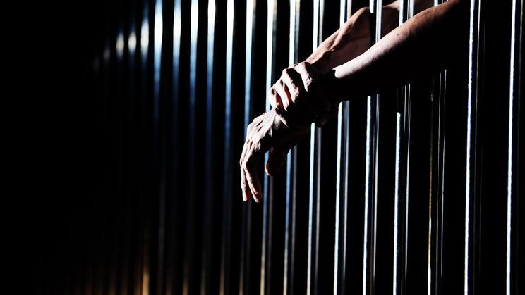 Zahraničí / Ilustrační snímek / Vězení / Mříže / Odsouzený / Výkon trestu / Ruce