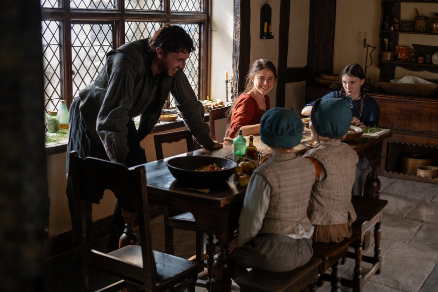 Hamnet, či Hamlet? Strhující film o ztrátě syna, z níž se zrodila Shakespearova hra