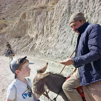 Lenka Linhartová se synem na cestách