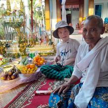 Lenka Linhartová se synem na cestách
