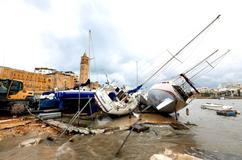 Zkáza na pobřeží: bouře Harry bičuje promenády, lodě a celé ulice