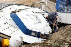 Zkáza na pobřeží: bouře Harry bičuje promenády, lodě a celé ulice