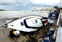 Zkáza na pobřeží: bouře Harry bičuje promenády, lodě a celé ulice